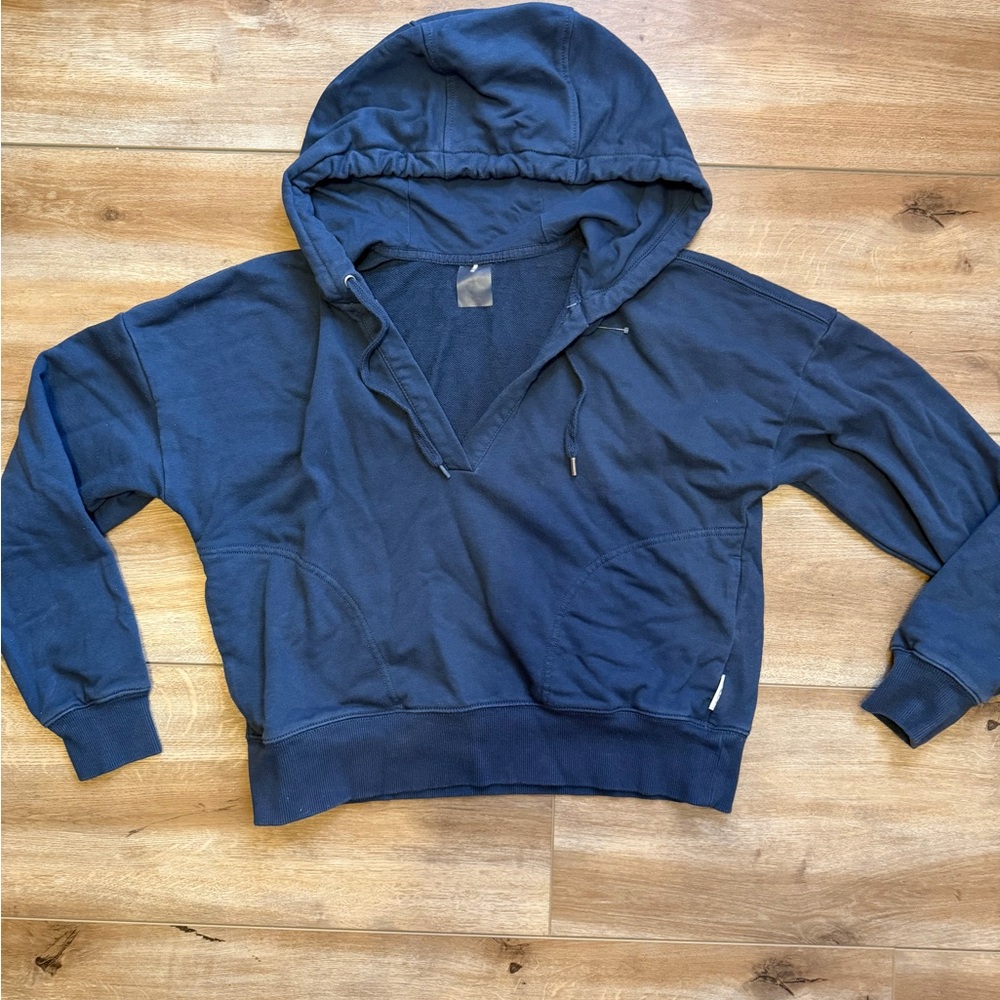 CALIA by Carrie Underwood Deep Blue V-Neck Sweater